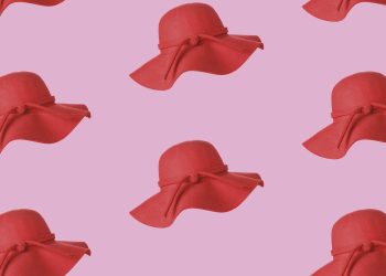 Tomris Uyar’dan bir kente, bir aşka, bir âna ustalıkla dokunan öyküler: Yaz Düşleri Düş Kışları