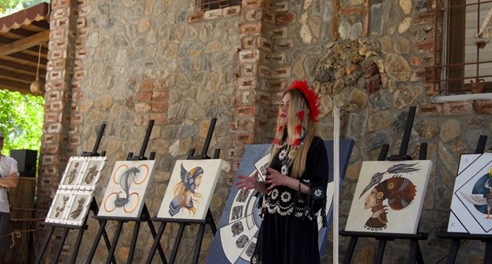 Esma Kudar’dan 100. Sergi: Sembol Kültürü Serileri Yolculuğunu Sürdürüyor/Günsu Saraçoğlu