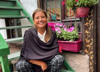 Buket Müftüoğlu’ndan ‘Zeytinime Dokunma’: Doğaya ve ranta karşı ses veren eser büyük yankı uyandırdı