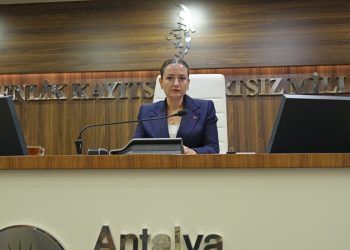 Büşra Özdemir Antalya Büyükşehir Belediyesi Başkan Vekili seçildi