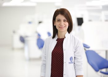 Dr. Öğretim Üyesi Merve Nur Aydın : Diş çıkaran bebekler için ebeveynlere 8 öneri!