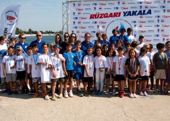 Marmara denizi’nde geleceğin yelkencileri sahne aldı