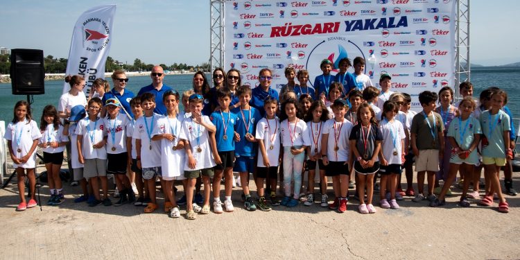 Marmara denizi’nde geleceğin yelkencileri sahne aldı