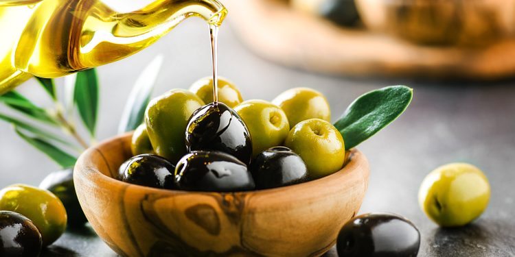 Zeytincilik sektörü her 100 dolarlık ihracatının 25 dolarını ABD’ye yaptı