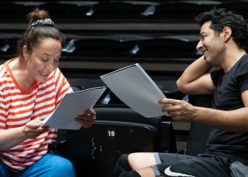 Binnur Kaya ve Mert Fırat ilk kez sahnede