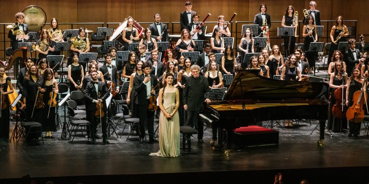 Filarmoni Orkestrası (TUGFO), 2025 yılı turnesine Atatürk Kültür Merkezi’ndeki konser ile başladı