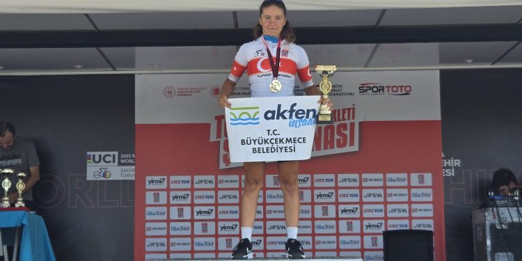 Akfen İnşaat’ın Desteklediği  Millî Sporcu Ekin Ereke, U23 Kadın Kategorisinde Türkiye Şampiyonu oldu