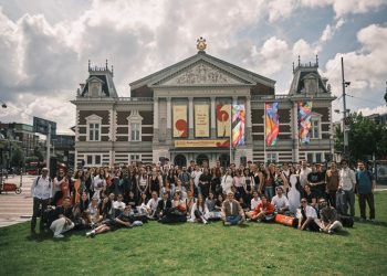 Türkiye Gençlik Filarmoni Orkestrası İlyun Bürkev’in solistliğinde AKM’de