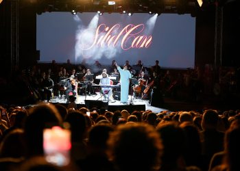 Sibel Can Bursa’da müzikseverlerle buluştu