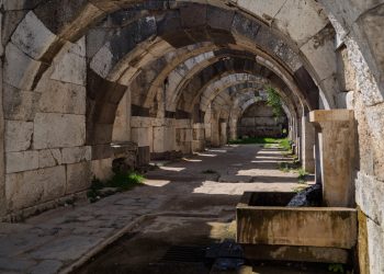 Smyrna Antik Kentte kazı çalışmaları sürüyor