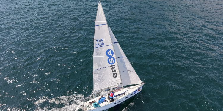 Brisa Kadın Yelken Takımı 2025’e İstikrarlı Başarısını Sürdürüyor: 11 Yarışta 18 Derece, 10 Birincilik