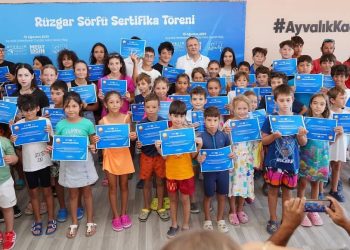 Ayvalık’ta rüzgarla güçlenen, denizle öğrenen gençlik!