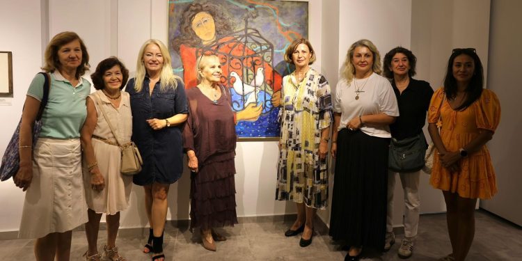 “Kesişen İzler” Sergisi sanat sokağı’nda açıldı