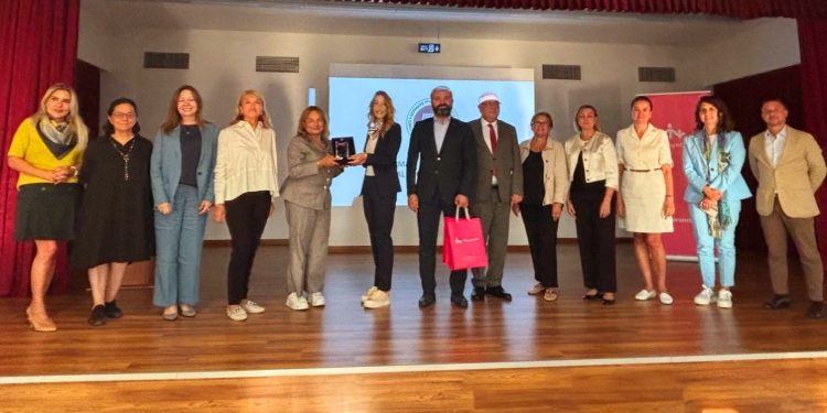 Koruncuk Vakfı’nda kız çocuklarına finansal okuryazarlık ve finans güvenliği eğitimi gerçekleşti