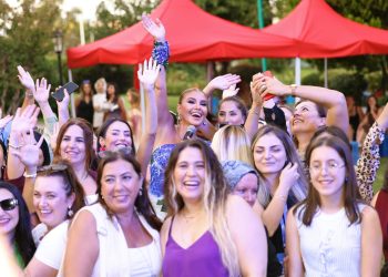 Doping Hafıza’dan Annelere Güç Veren Yeni Bir Öğrenim Hareketi: “Anneler Kulübü”