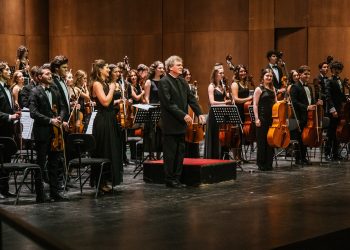Türkiye Gençlik Filarmoni Orkestrası Türkiye’de ve Avrupa’da ayakta alkışlandı