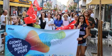 EFEST 2025 renkli görüntülerle başladı