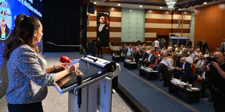 Antalya iş dünyası Moskova heyeti ile buluştu