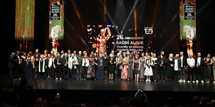 26. HDI Sigorta Sadri Alışık oyuncu ödülleri sahiplerini buldu