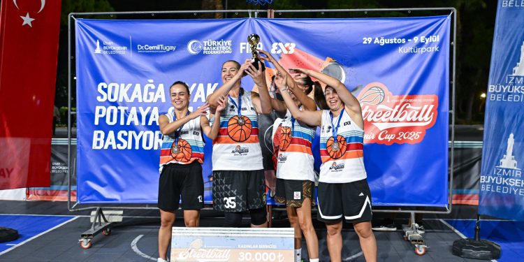 3×3 Streetball İzmir Cup 2025’te ödüller sahiplerini buldu