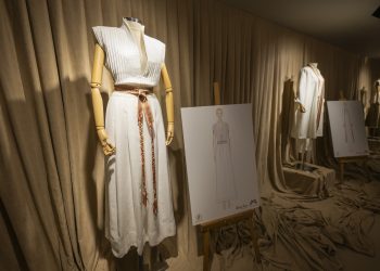 Mersin Dokumaları Kıyafet sergisi