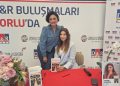 Ünlü isimler F unda Karayel’in imza gününde bir araya geldi