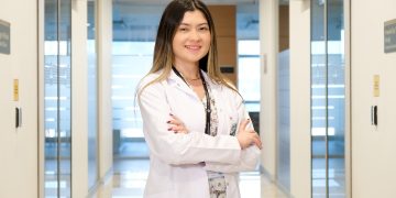 Dr. Öğretim Üyesi Özge Mimir: Diş rengi sağlık hakkında ipuçları veriyor!