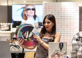 Renk şifresi uzmanı ve stil danışmanı Zeynep Tarhan Muslu ile renk analizi etkinliği