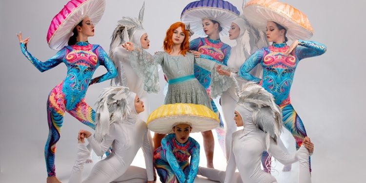 Masal ile Gerçek Arasında: “Alice’s Mirrorland Adventure” İstanbul’da