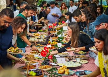 Komşu Sofrası Altıncı Yılında:  “Balkan ve Anadolu Lezzetleri Bornova’da Buluştu”