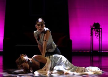 Yağmur Topçu’dan sarsıcı bir iç hesaplaşma: “Gölge”