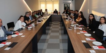 İlk protokol dersi babaanneden: ‘Kalkacağın Yere Oturma’
