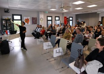 Prof. Dr. Nazan Uysal Harzadın: “Aslında ne yiyorsak oyuz”