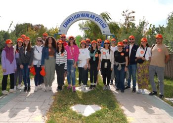 Borusan Pati Elçileri’nden sokağa terk edilmiş can dostlara mama, koruyucu aile ve sahiplendirme desteği