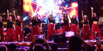 Cumhuriyet coşkusu Denizli’de müzik ve dansla taçlandı