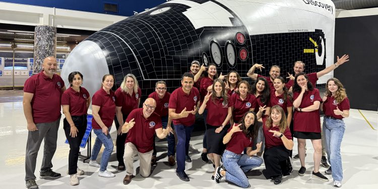 Uzay Kampı Türkiye, ABD Uzay ve Roket Merkezi’nin Pazarlama Direktörü Greg Fasking’i ağırladı