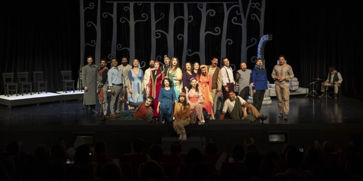 Mersin Büyükşehir Belediyesi Şehir Tiyatrosu, 25. Sanat Sezonu’na ‘Bahar Noktası’yla masalsı bir başlangıç yaptı