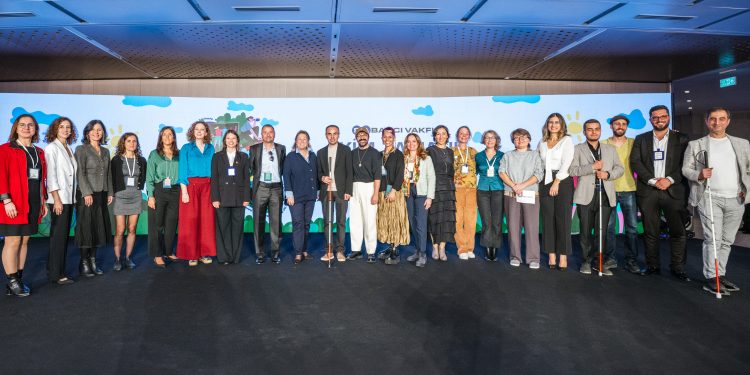 Güler Sabancı:   “Bu yıl ilk kez gerçekleştirdiğimiz Toplumsal Cinsiyet Eşitliği Etki Araştırması’na katılan 89 kurumun neredeyse yarısı ilk hibesini  Sabancı Vakfı’ndan aldı”