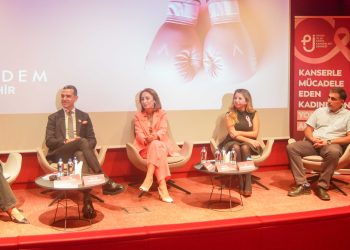 Farkındalık etkinliğine katılan ünlü oyuncu Hazal Filiz Küçükköse: “Erken tanı, hayat kurtarır”