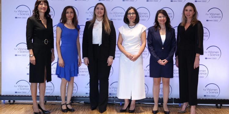L’Oréal Türkiye, alanında en uzun soluklu programı ile bilimin cesur kadınlarını desteklemeyi sürdürüyor