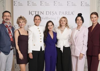 İçten dışa parladılar