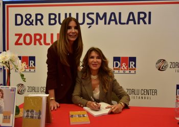 Sanat ve cemiyet dünyası Aslıgül Atasagun’un kitabı için D&R’daydı