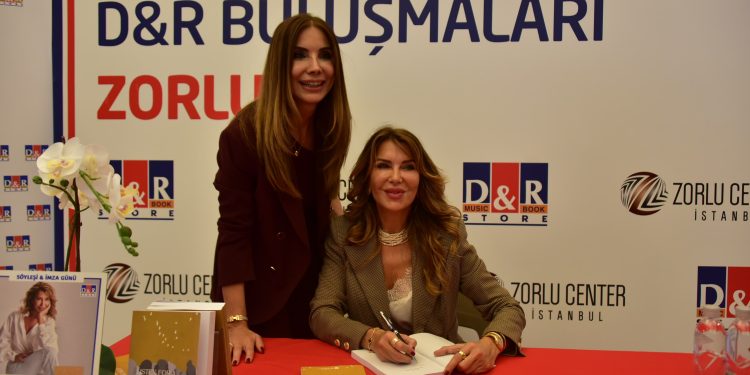 Sanat ve cemiyet dünyası Aslıgül Atasagun’un kitabı için D&R’daydı