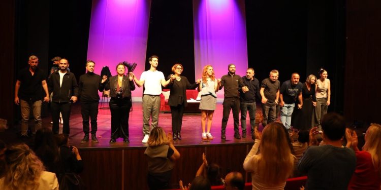 İnsan ruhuna derin bir yolculuk “Gölge” Seyirciyle buluştu