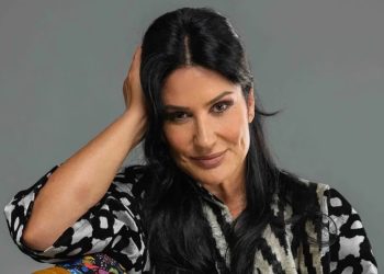 İclal Aydın “Ama Değil, Rağmen” ile Türkiye’yi dolaşacak