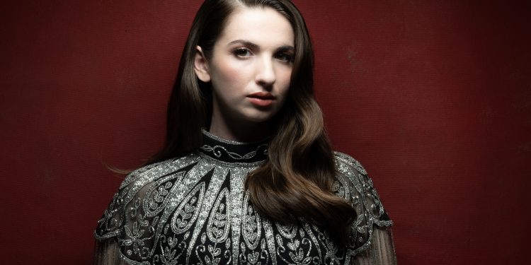 Maya Perest, “Bana Beni Geri Ver” Şarkısı ile yeni dönemin kapısını açtı