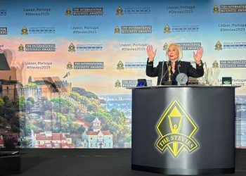 Nurten Öztürk, dünyada ilk kez verilen “Yılın Sosyal Etki Lideri” Altın Stevie Ödülü’nü alan ilk isim oldu