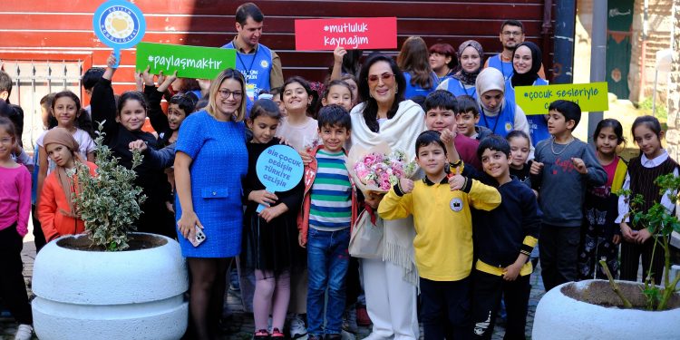 Türkan Şoray TEGV’in 30. yılına anlam kattı: “Eğitim bir toplumun geleceğini aydınlatan en güçlü ışıktır”