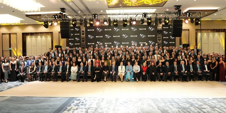 Form Şirketler Grubu, 60 yıllık başarı hikayesini unutulmaz bir geceyle taçlandırdı