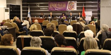Narlıdere’de Kadınlar şiddete karşı seslerini edebiyatla yükseltti
